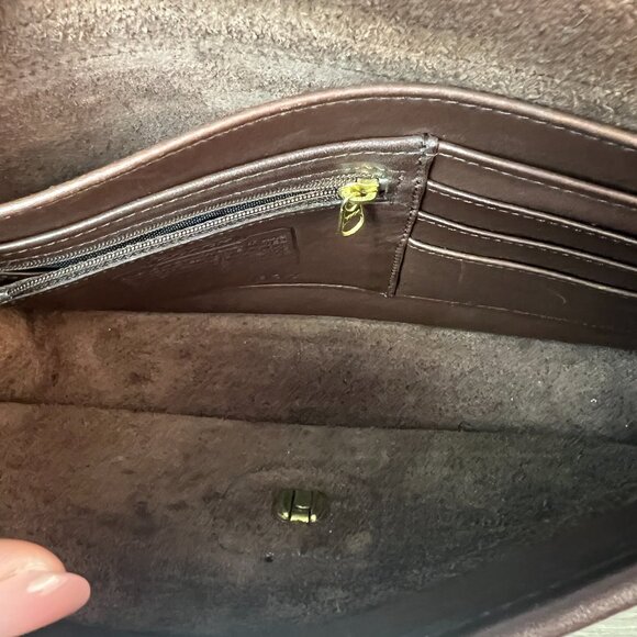 Vintage Coach 80’s Turnlock Clutch #9832  Brown - Picture 5 of 6